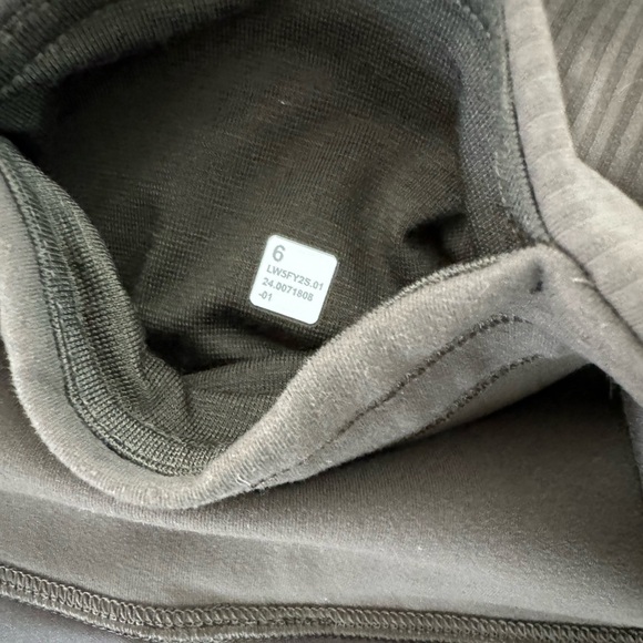 Lululemon leggings - Picture 4 of 5